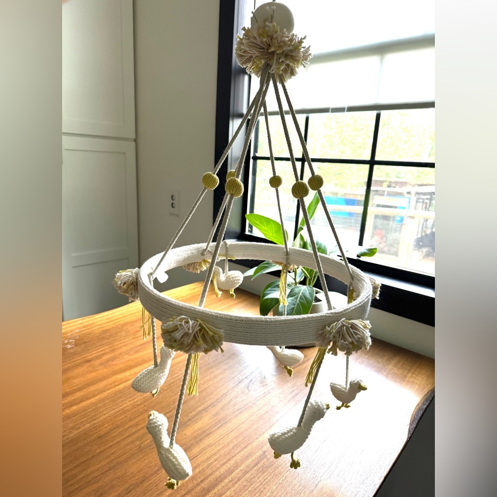 Blabla kids white geese mobile